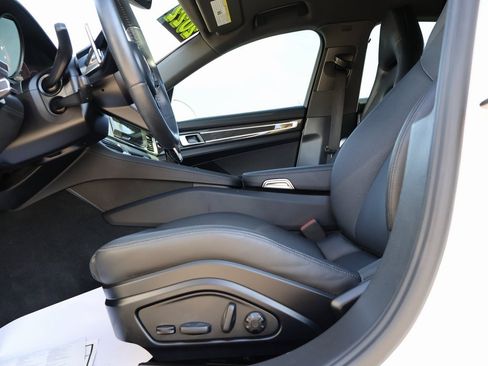 Used 2022 Porsche Panamera 4 Platinum Edition w/ Assistance Package image 35