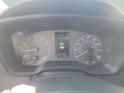 Used 2024 Toyota Corolla LE FWD image 26