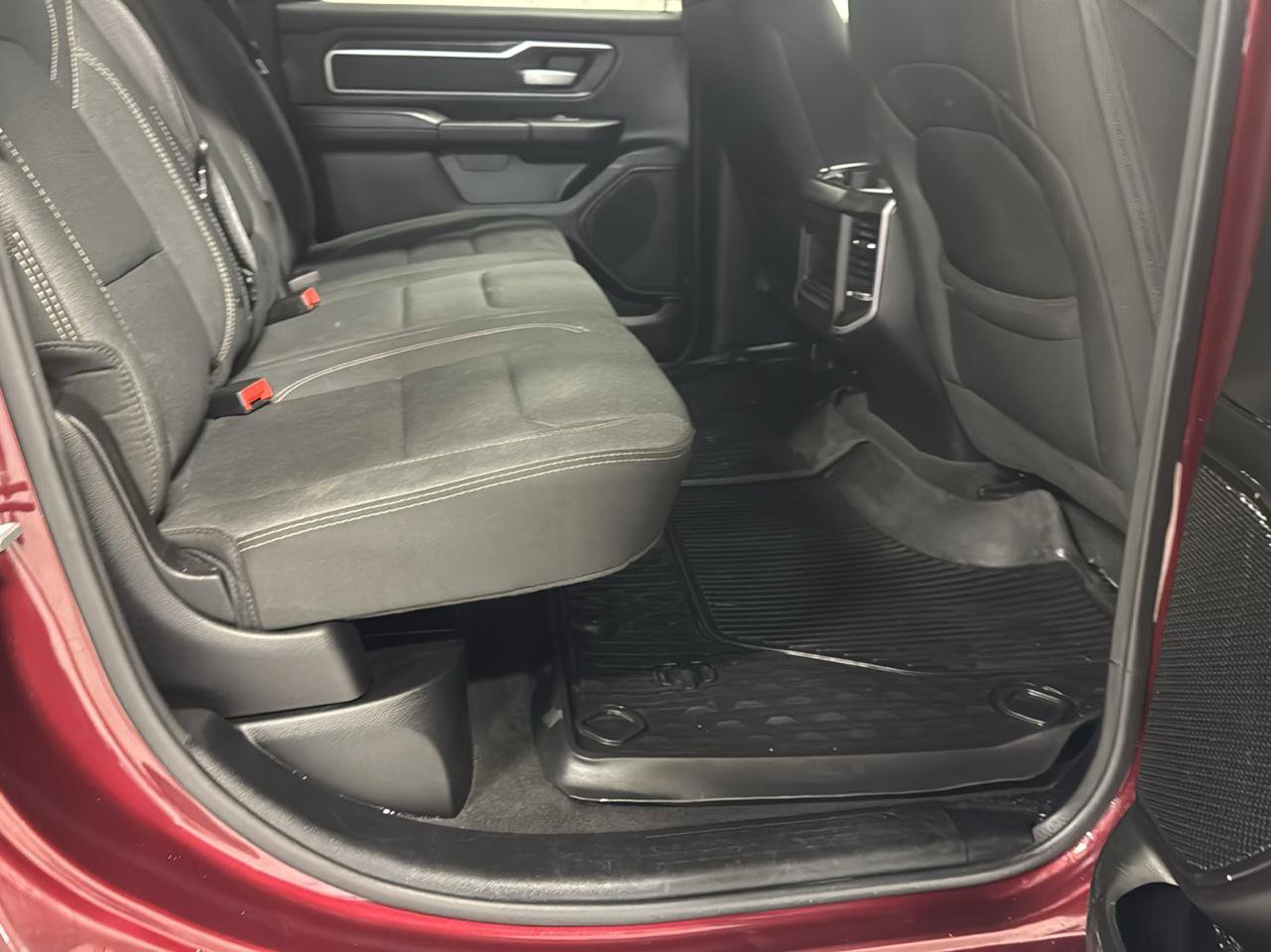 Used 2022 RAM 1500 Big Horn AWD/4WD image 9