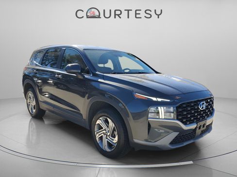 Used 2021 Hyundai Santa Fe SE image 5