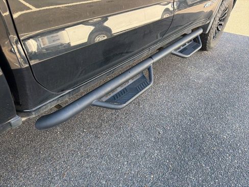 Used 2022 GMC Sierra 1500 AT4X image 15