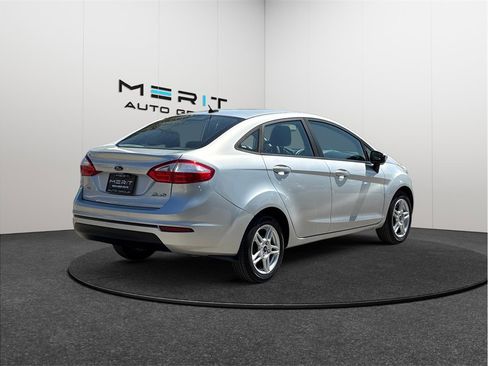 Used 2018 Ford Fiesta SE w/ Cold Weather Package image 9