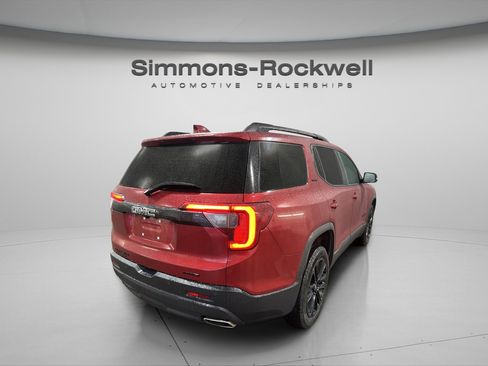 Used 2023 GMC Acadia SLE w/ Driver Convenience Package image 5