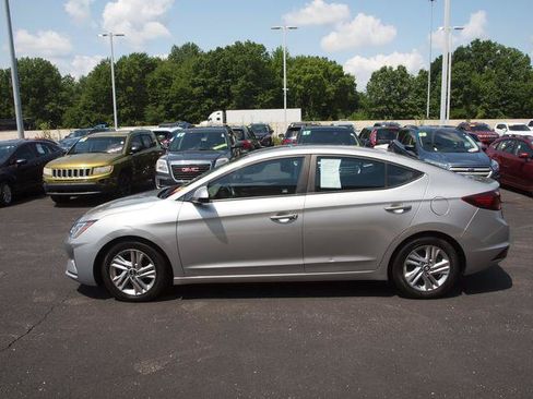 Used 2020 Hyundai Elantra SEL w/ Cargo Package (C1) FWD image 3