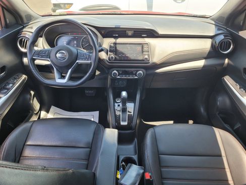 Used 2019 Nissan Kicks SR w/ SR Premium Package FWD image 15