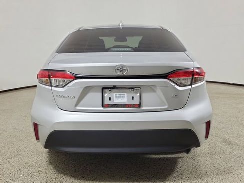 Used 2025 Toyota Corolla LE FWD image 6