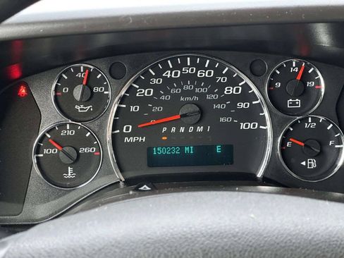 Used 2016 Chevrolet Express 2500 RWD image 14