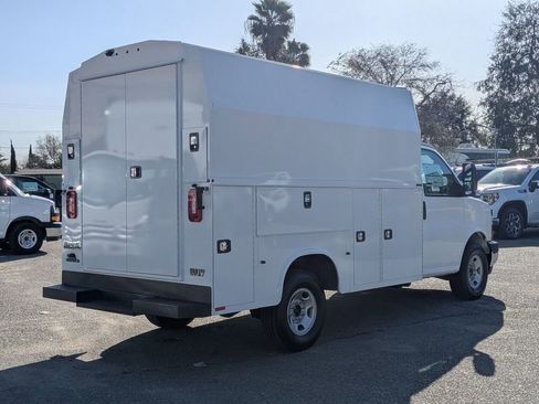 New 2025 GMC Savana 3500 w/ Power Convenience Package image 7