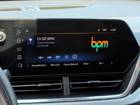 Used 2025 Chevrolet Trax LT FWD image 20