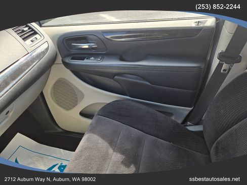 Used 2014 Dodge Grand Caravan American Value Package image 23