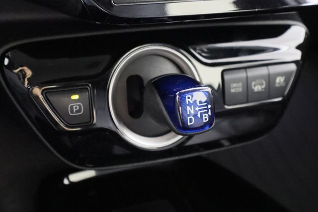 Used 2020 Toyota Prius Prime XLE FWD image 20