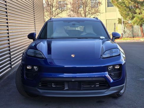 New 2025 Porsche Macan 4S Electric image 10