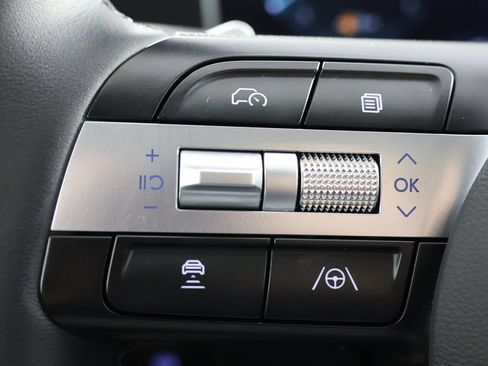 Certified 2025 Hyundai Tucson SEL AWD/4WD image 11