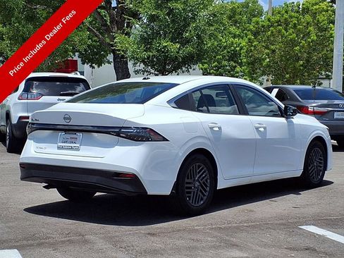 Used 2026 Nissan Sentra SV w/ SV Convenience Package FWD image 8