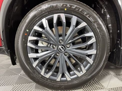 New 2026 Nissan Rogue Platinum image 12