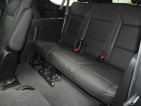 Used 2024 GMC Yukon XL Denali AWD/4WD image 45