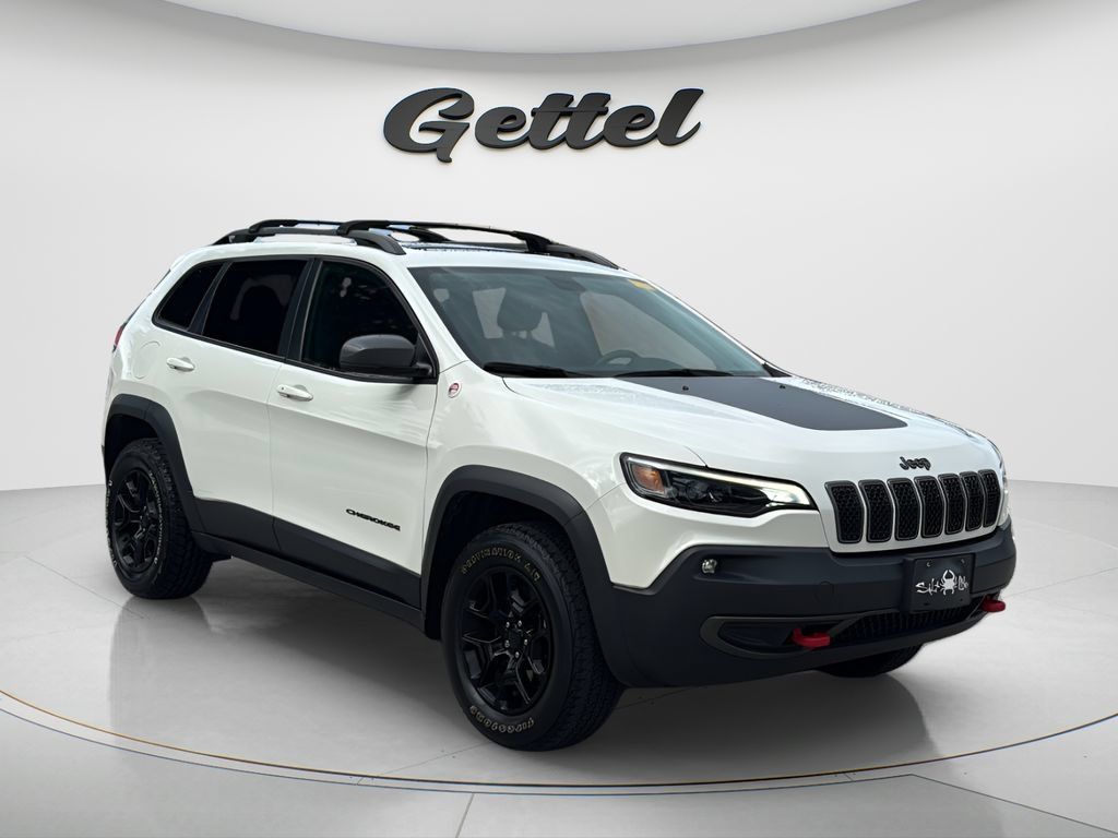 Used 2019 Jeep Cherokee Trailhawk AWD/4WD image 3