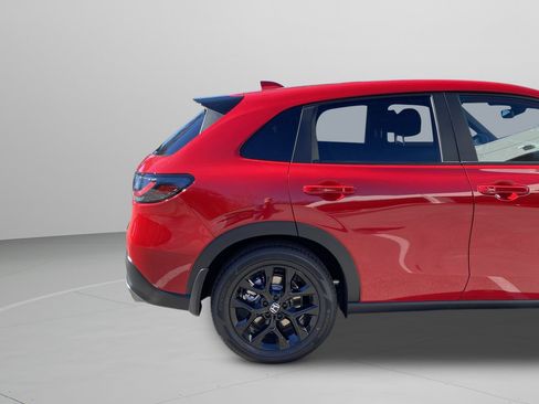 Used 2023 Honda HR-V Sport image 29