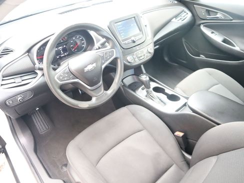 Used 2018 Chevrolet Malibu LS FWD image 23
