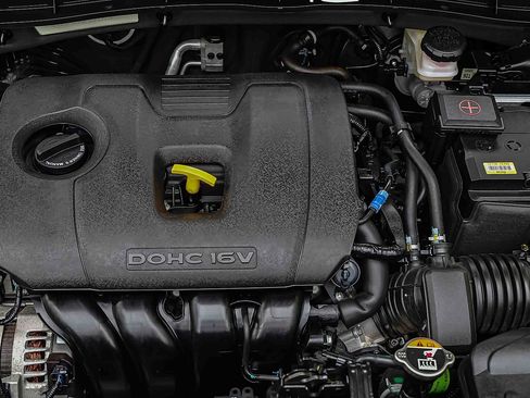 Certified 2025 Kia Soul LX w/ LX Technology Package FWD image 24