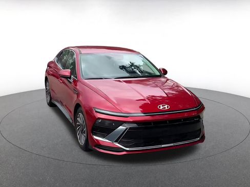 Used 2025 Hyundai Sonata SEL image 3