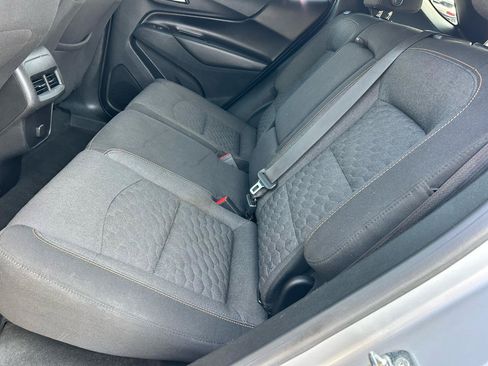 Used 2018 Chevrolet Equinox LT FWD image 12