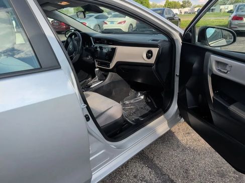 Used 2017 Toyota Corolla L FWD image 20
