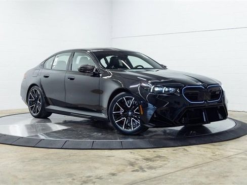New 2026 BMW M5 image 5
