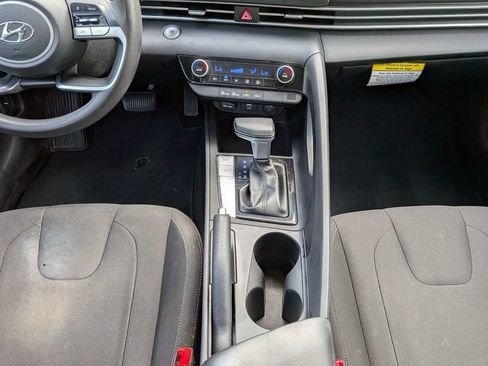 Used 2021 Hyundai Elantra SEL FWD image 20