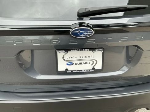 Used 2025 Subaru Forester Premium AWD/4WD image 4