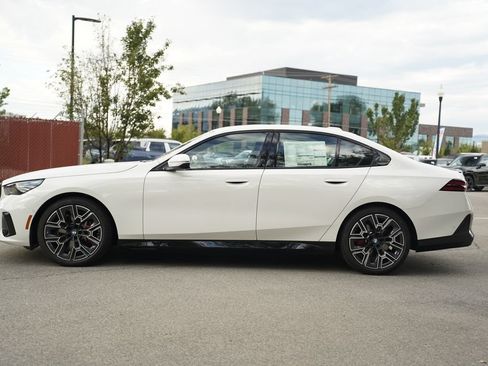 New 2027 BMW 530i xDrive AWD/4WD image 2