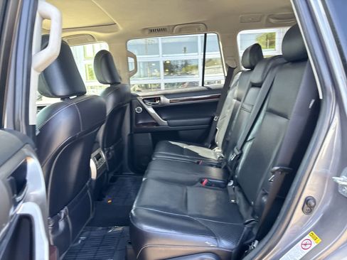 Used 2014 Lexus GX 460 Luxury AWD/4WD image 8