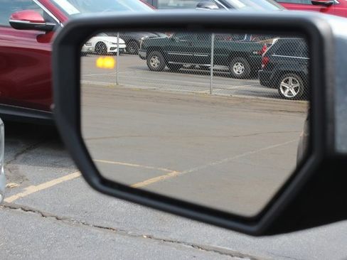 New 2026 GMC Canyon Denali w/ LPO, Denali Black Edition image 18