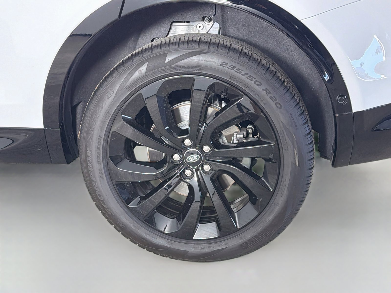 Used 2024 Land Rover Discovery Sport Dynamic SE AWD/4WD image 32