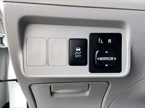 Used 2010 Toyota Corolla LE image 31