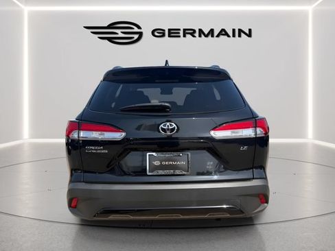 Used 2024 Toyota Corolla Cross LE FWD image 7