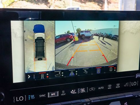 Used 2025 GMC Hummer EV 2X w/ Extreme Off-Road Package image 43