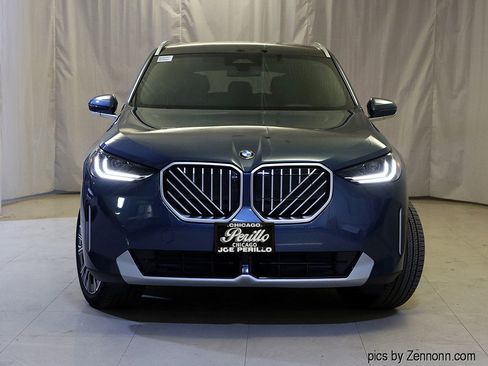 Used 2025 BMW X3 xDrive30i w/ Premium Package image 4