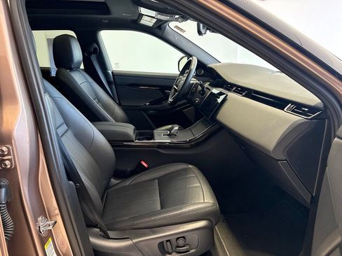 Used 2025 Land Rover Range Rover Evoque Dynamic SE AWD/4WD image 23