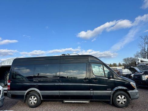 Used 2014 Mercedes-Benz Sprinter 2500 image 3