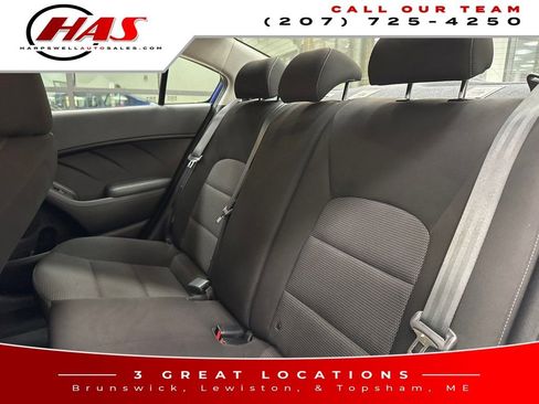 Used 2017 Kia Forte LX image 10