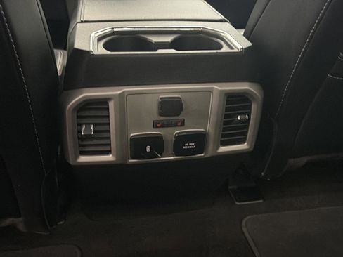 Used 2020 Ford F150 Lariat w/ Equipment Group 502A Luxury AWD/4WD image 19