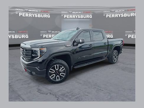Used 2024 GMC Sierra 1500 AT4 w/ Technology Package AWD/4WD image 1