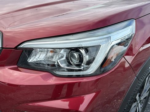 Used 2019 Subaru Forester Limited image 9