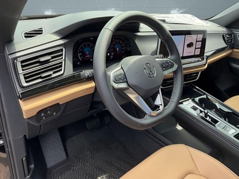 New 2026 Volkswagen Atlas Cross Sport SEL AWD/4WD image 4