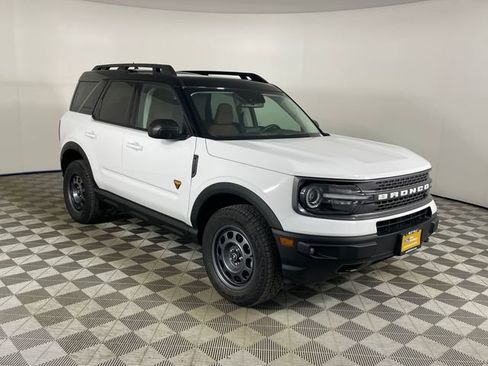 Certified 2022 Ford Bronco Sport Badlands w/ Premium Package AWD/4WD image 24