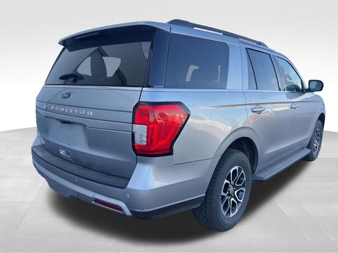 Used 2024 Ford Expedition XLT image 5