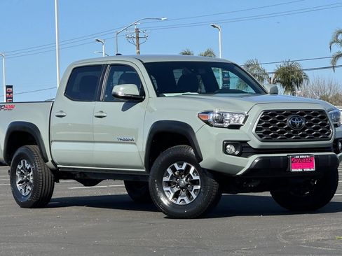 Used 2023 Toyota Tacoma TRD Off-Road AWD/4WD image 2