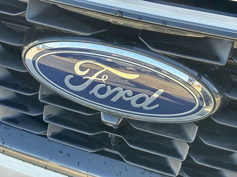 Used 2023 Ford Escape Platinum image 11