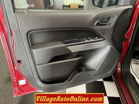 Used 2018 Chevrolet Colorado LT w/ LT Convenience Package AWD/4WD image 12